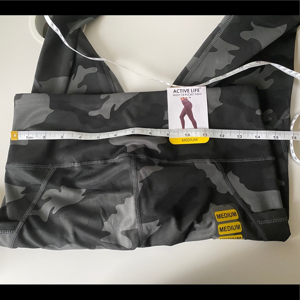 Active Life Army Green Camo Print Pocket Legging - Picture 6 of 7